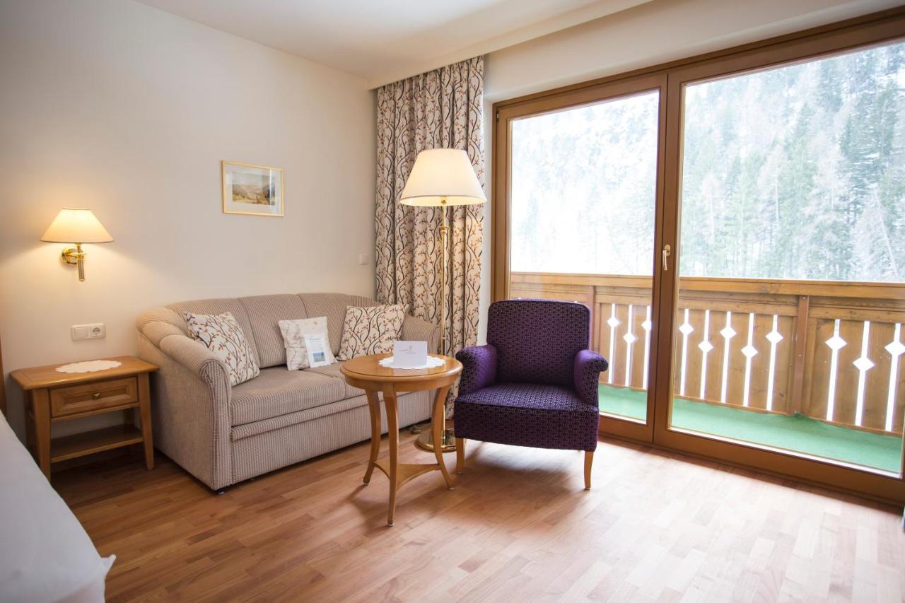 Parkhotel Tristachersee Lienz Exterior photo